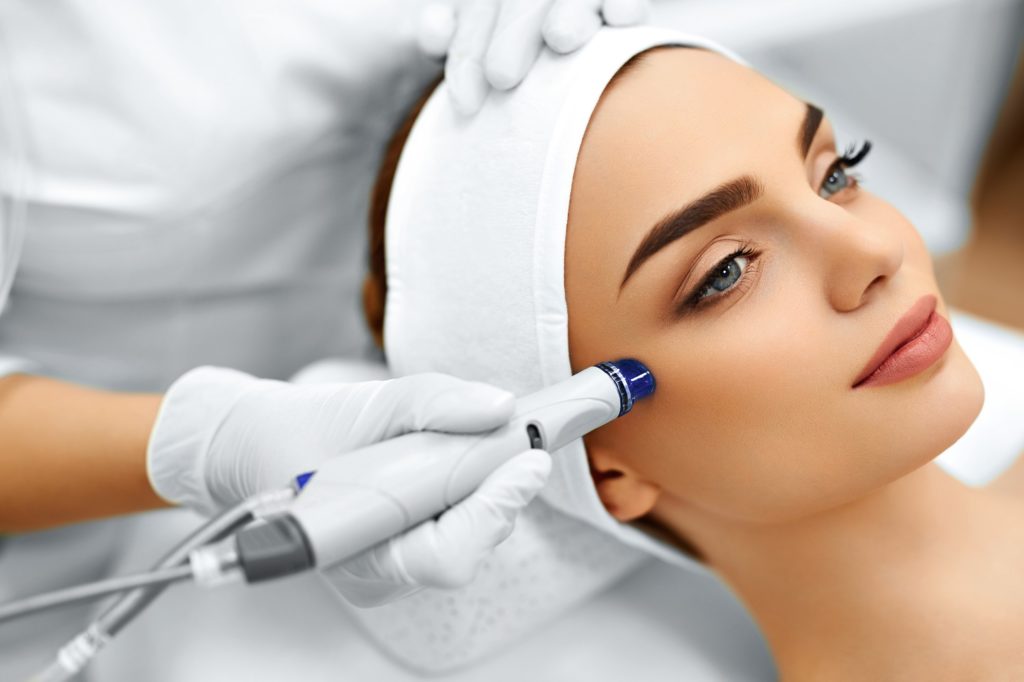Washington, DC Residents Ask Does Microdermabrasion or a Chemical Peel
