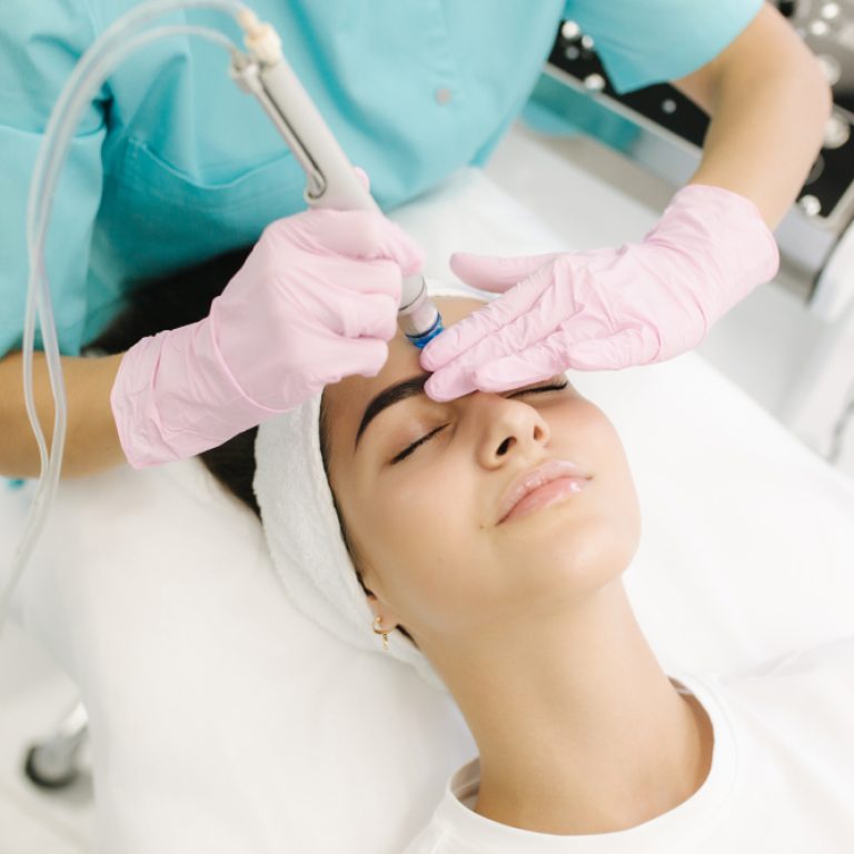 Does the HydraFacial Help With Acne?